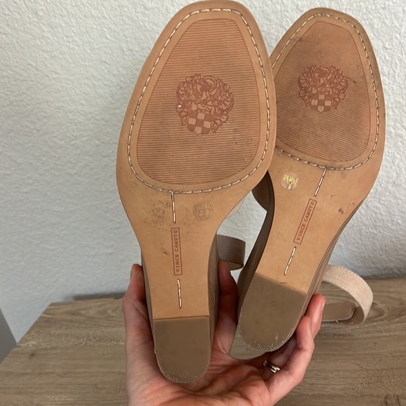 Vince Camuto Wedge - Picture 4 of 5